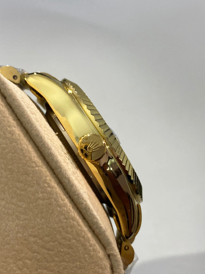 Rolex Oyster Perpetual Datejust – Black Dial Gold Edition - EarStrength