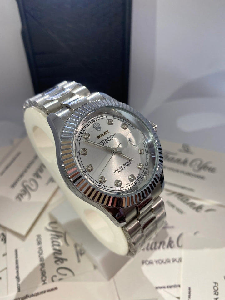 Rolex Oyster Perpetual Datejust – White Dial with Silver Diamond - EarStrength