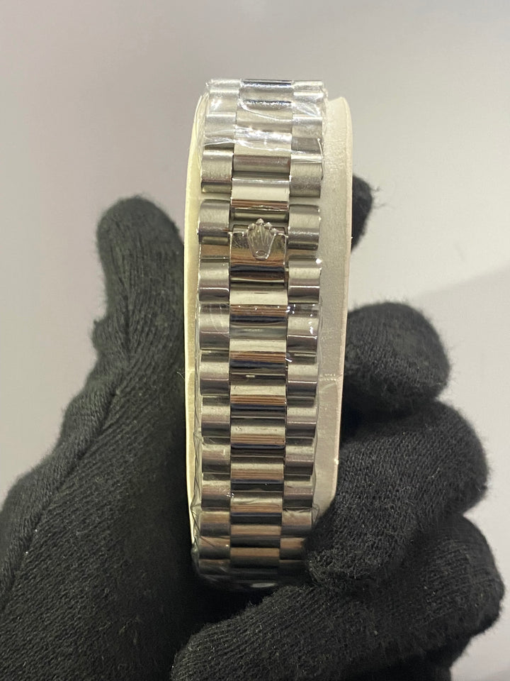 Rolex Datejust 41 – Black Diamond Dial with White Gold Fluted Bezel & Jubilee Bracelet - EarStrength